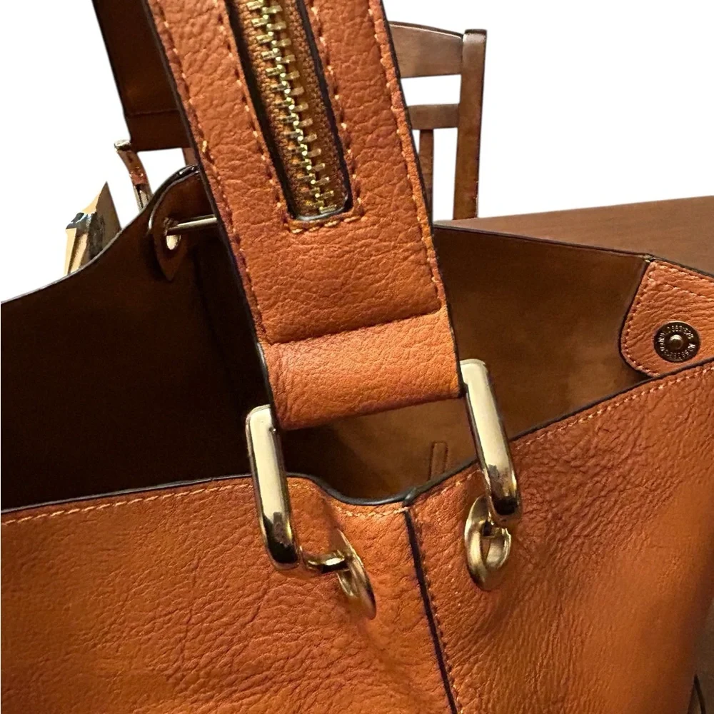 Sold Cognac Faux Leather Bucket Handbag w/ Gold Tone Hardware EUC - Picture 3 of 13